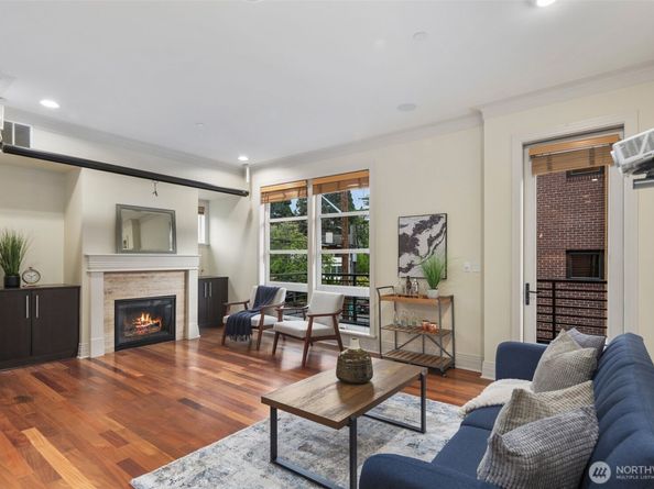 3201 W Lynn Street, Seattle WA 98199