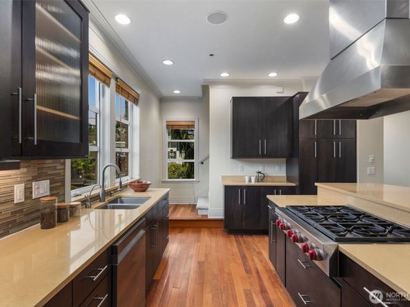 3201 W Lynn Street, Seattle WA 98199