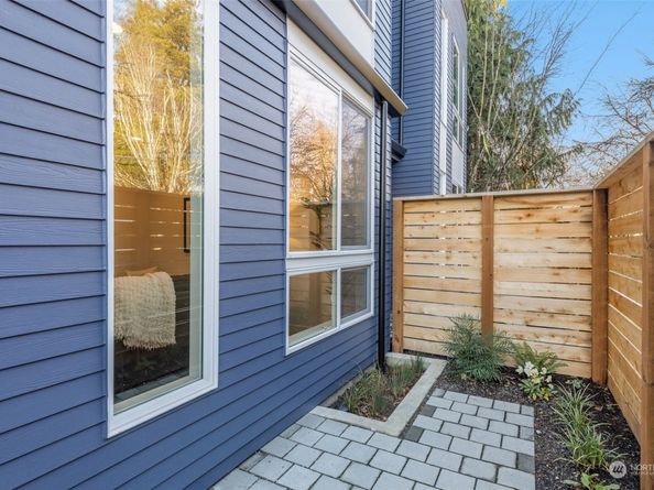 8045 G Mary Avenue NW, Seattle WA 98117