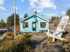 25960 Central Avenue NE, Kingston WA 98346