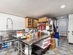 25960 Central Avenue NE, Kingston WA 98346