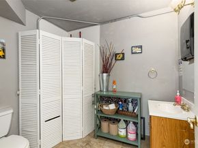 25960 Central Avenue NE, Kingston WA 98346