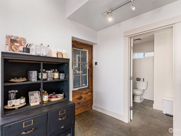 25960 Central Avenue NE, Kingston WA 98346
