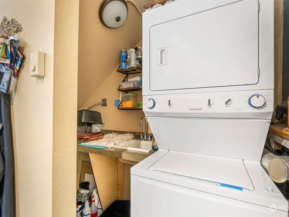 25960 Central Avenue NE, Kingston WA 98346