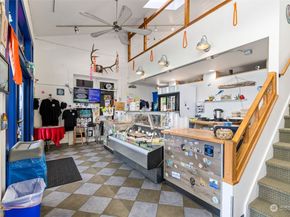 25960 Central Avenue NE, Kingston WA 98346