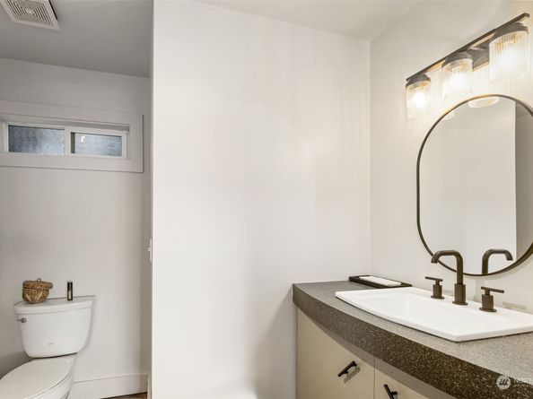 25960 Central Avenue NE, Kingston WA 98346