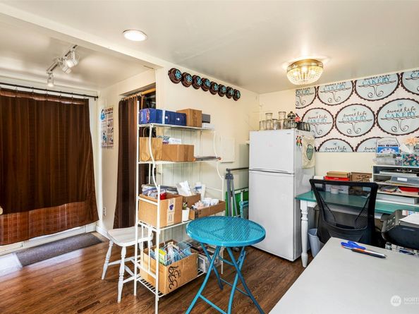 25960 Central Avenue NE, Kingston WA 98346
