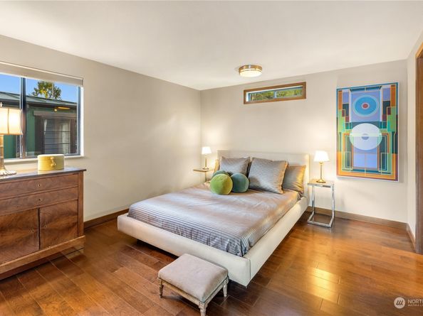 3206 Portage Bay Place E, Seattle WA 98102