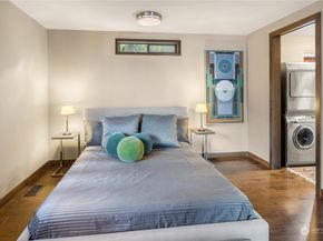 3206 Portage Bay Place E, Seattle WA 98102