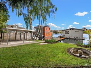 3206 Portage Bay Place E, Seattle WA 98102