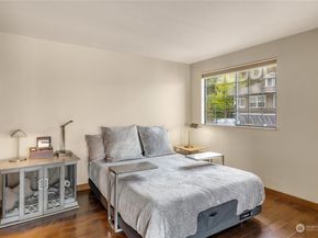 3206 Portage Bay Place E, Seattle WA 98102