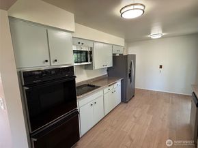 1809 Blaine Avenue NE, Renton WA 98056
