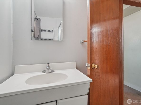 1809 Blaine Avenue NE, Renton WA 98056