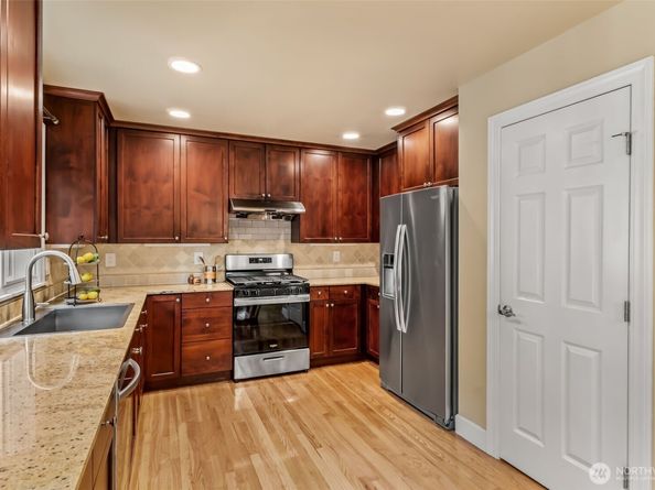 12106 NE 105th Street, Kirkland WA 98033