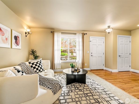 12106 NE 105th Street, Kirkland WA 98033