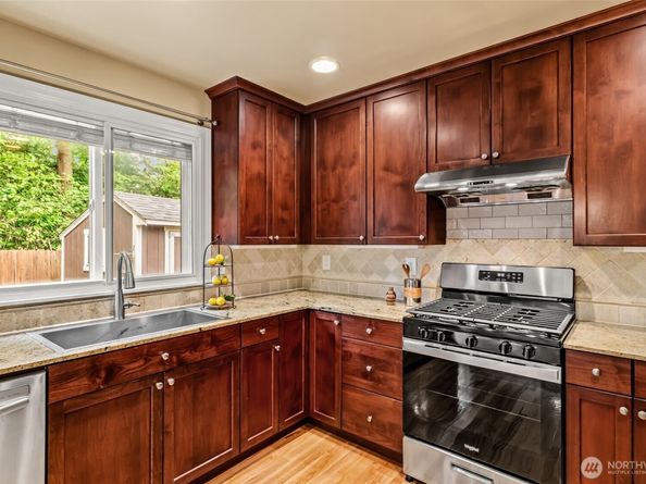 12106 NE 105th Street, Kirkland WA 98033