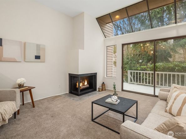 19805 15th Avenue NE 3, Shoreline WA 98155