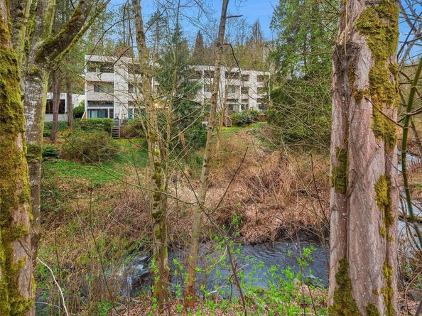 19805 15th Avenue NE 3, Shoreline WA 98155
