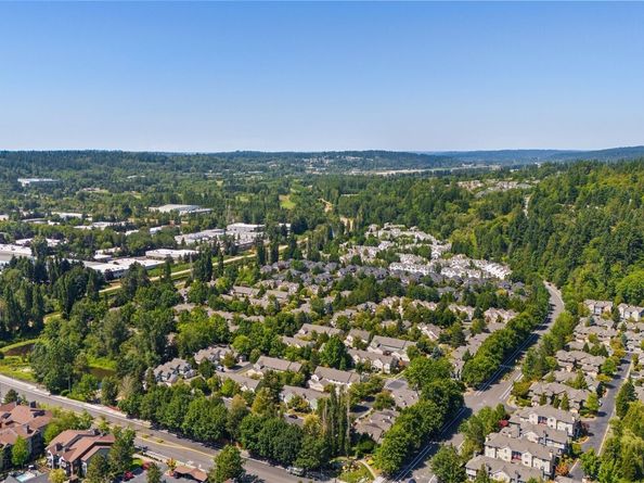 15829 NE 90th Way, Redmond WA 98052