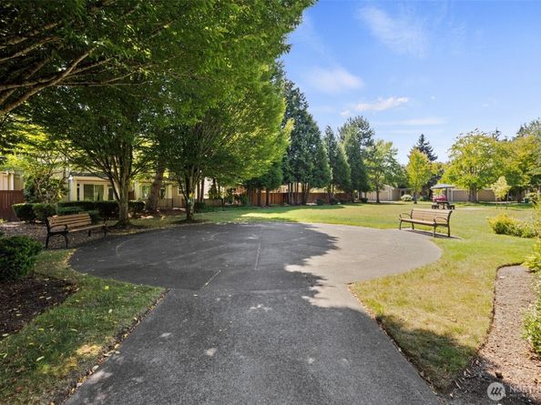 15829 NE 90th Way, Redmond WA 98052