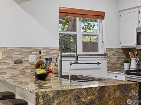 15829 NE 90th Way, Redmond WA 98052