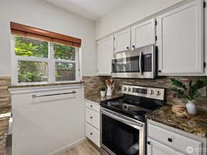 15829 NE 90th Way, Redmond WA 98052