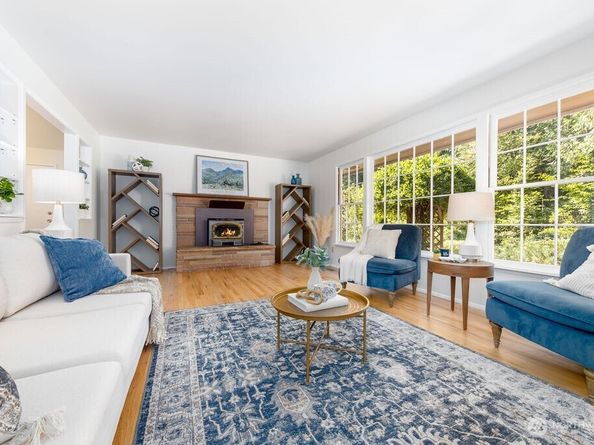 13420 252nd Avenue SE, Issaquah WA 98027