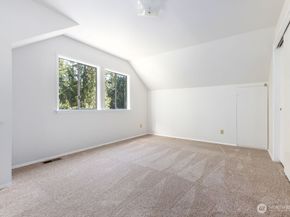 13420 252nd Avenue SE, Issaquah WA 98027