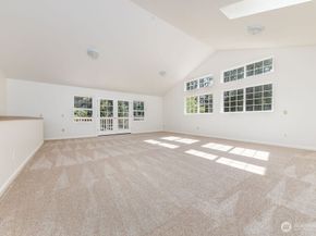 13420 252nd Avenue SE, Issaquah WA 98027