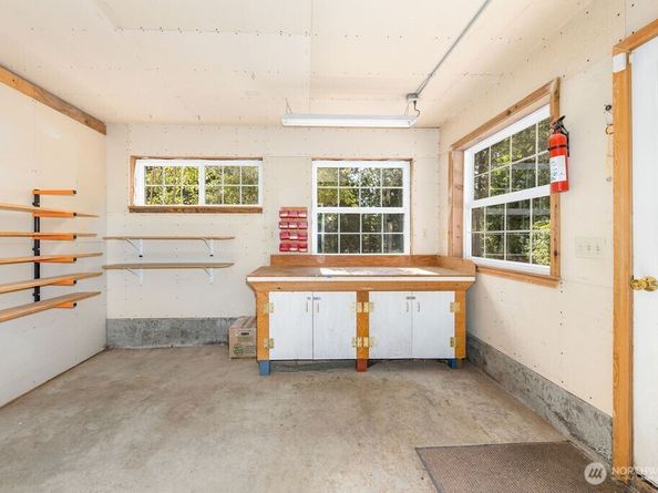 13420 252nd Avenue SE, Issaquah WA 98027