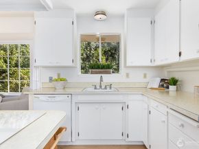 13420 252nd Avenue SE, Issaquah WA 98027