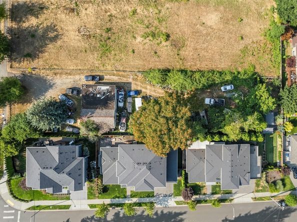 7512 132nd Avenue NE, Kirkland WA 98033