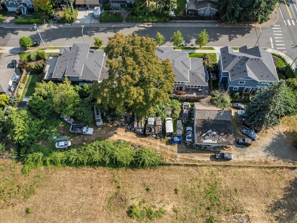7512 132nd Avenue NE, Kirkland WA 98033