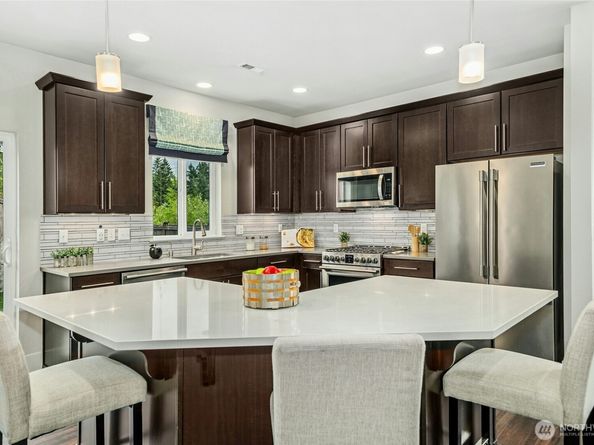 18405 15th Avenue W, Lynnwood WA 98037