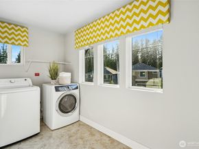 18405 15th Avenue W, Lynnwood WA 98037