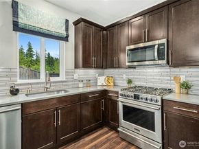 18405 15th Avenue W, Lynnwood WA 98037