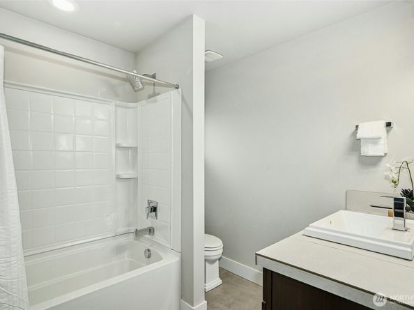 18405 15th Avenue W, Lynnwood WA 98037