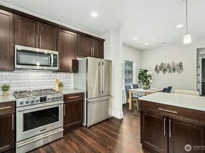 18405 15th Avenue W, Lynnwood WA 98037