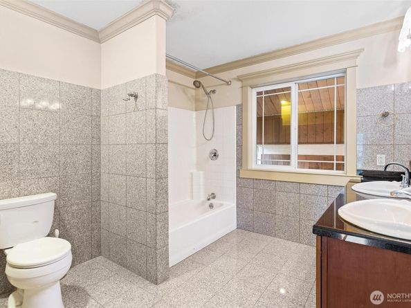 4131 153rd Avenue SE, Bellevue WA 98006