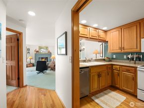 603 7th Avenue N A301, Edmonds WA 98020