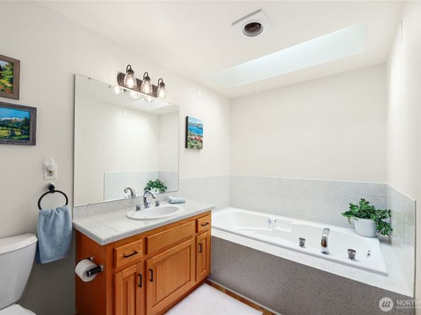 603 7th Avenue N A301, Edmonds WA 98020