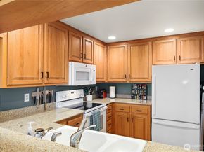 603 7th Avenue N A301, Edmonds WA 98020