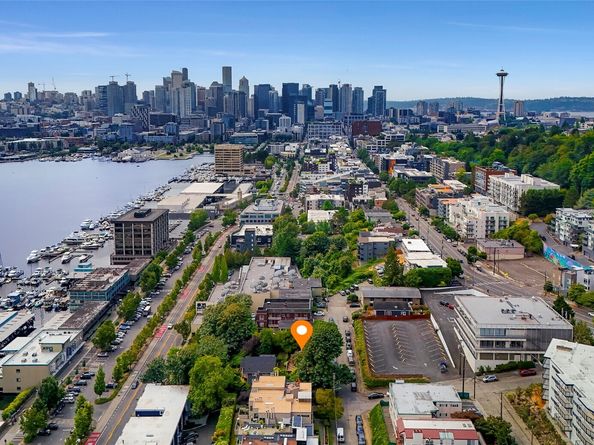 801 Newton Street, Seattle WA 98109