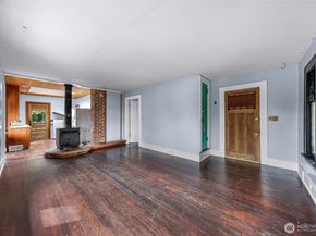 801 Newton Street, Seattle WA 98109