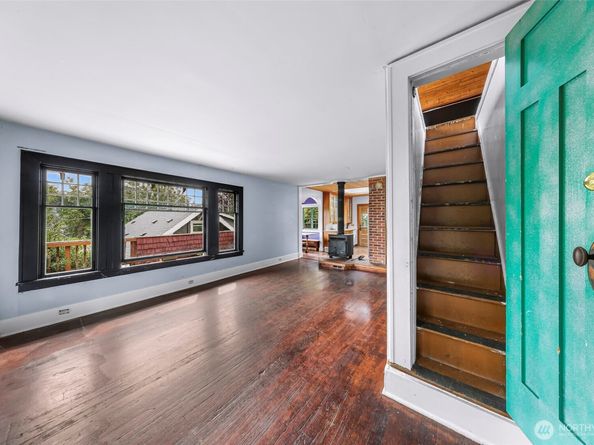 801 Newton Street, Seattle WA 98109