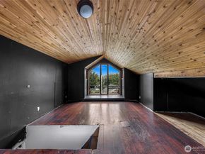 801 Newton Street, Seattle WA 98109