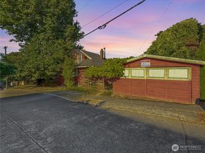 801 Newton Street, Seattle WA 98109