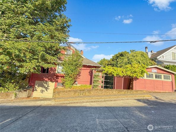 801 Newton Street, Seattle WA 98109