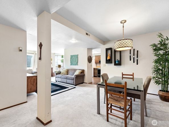 11300 1st Avenue NE 224, Seattle WA 98125