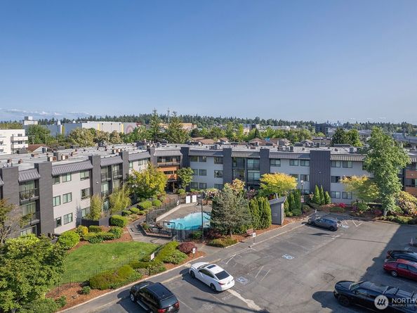 11300 1st Avenue NE 224, Seattle WA 98125